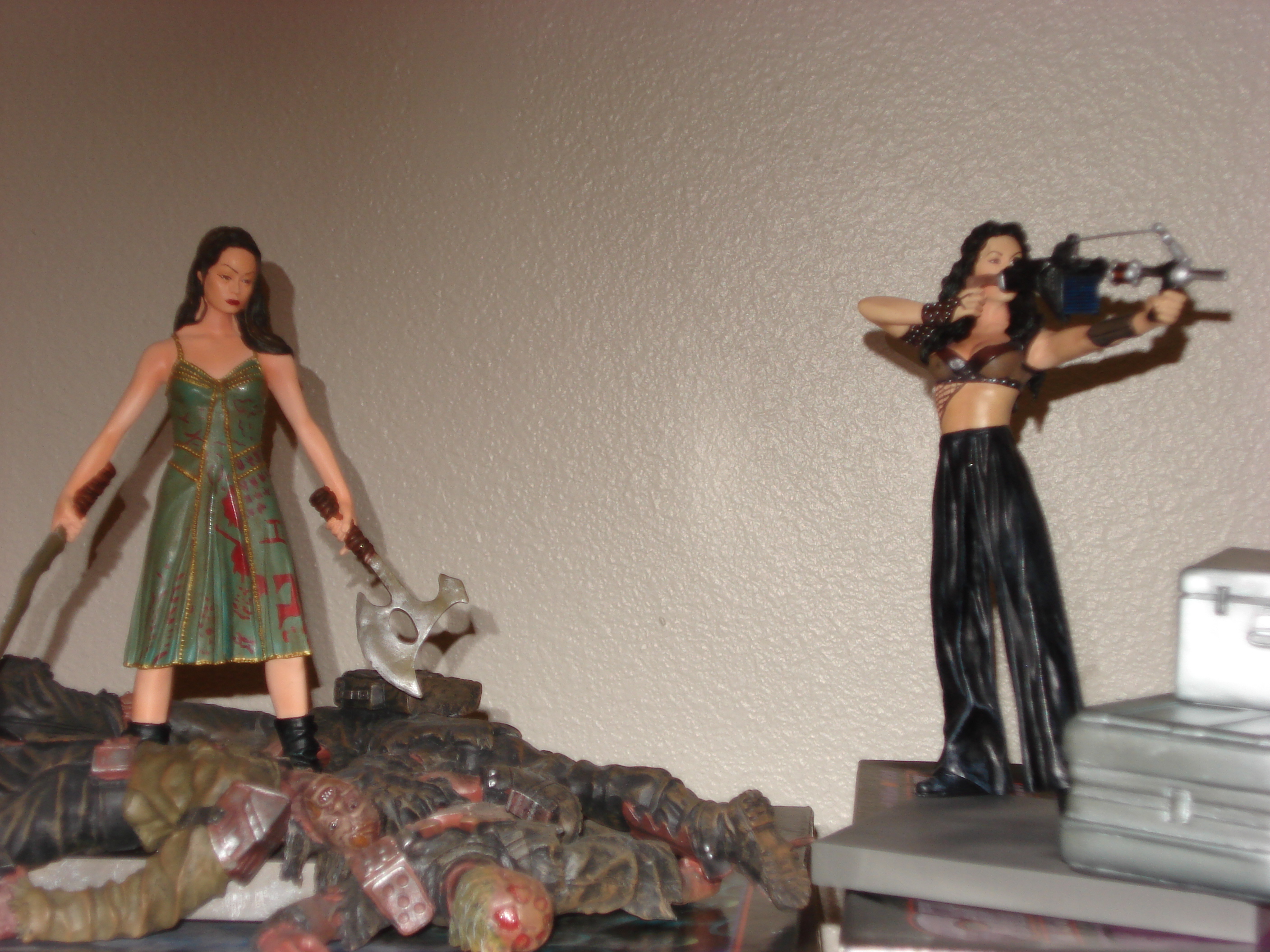 statues